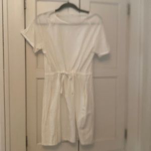 White linen with tie waist and pockets!!! Never worn (without tags)!